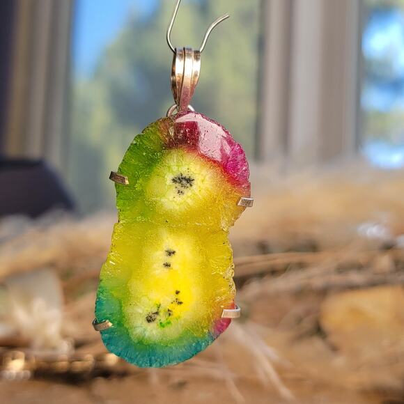 Vibrant Rainbow Solar Quartz Pendant – Nature’s Beauty in Sterling Silver - Picture 3 of 10